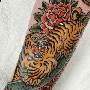 Traditional tiger by Manu.