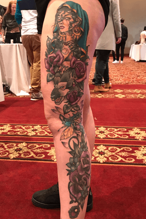 Side leg done at the Ottawa/Gatineau tattoo convention in 2018. Custom project, fully coloured. 