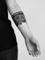 #geometric #band #geometrictattoo #armbandtattoo #blackworkers #blackwork #dotwork #geometry #abstract #geometrytattoo #blackink #inked #tattooed #blacktattoo #tattooart #minimal #minimaltattoo #xystudio #gdansk #trojmiasto