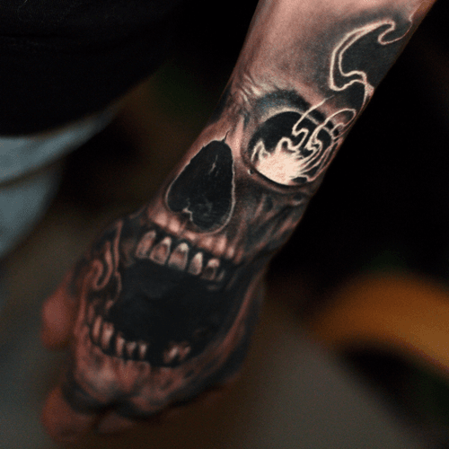 #Onlythebesttattooart #tattoo #ink #cristianrodrigueztattoos #blackandgrey #realism #surrealism #dotwork #ornamental #tribal #gemetric #colortattoo #fuerteventura #skull 