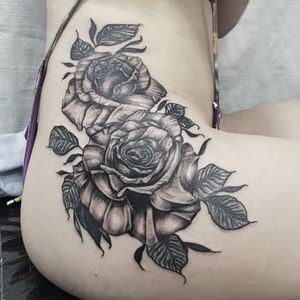 Roses Black and grey 