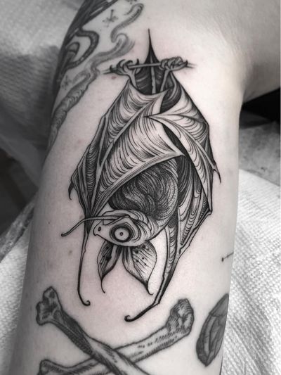 Tattoo by Marlon M Toney #MarlonMToney #battattoos #bat #animal #dracula #vampire #nature #night #illustrative #linework #blackwork