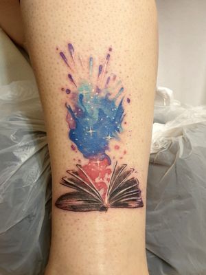For the book lovers#tattoooftheday 