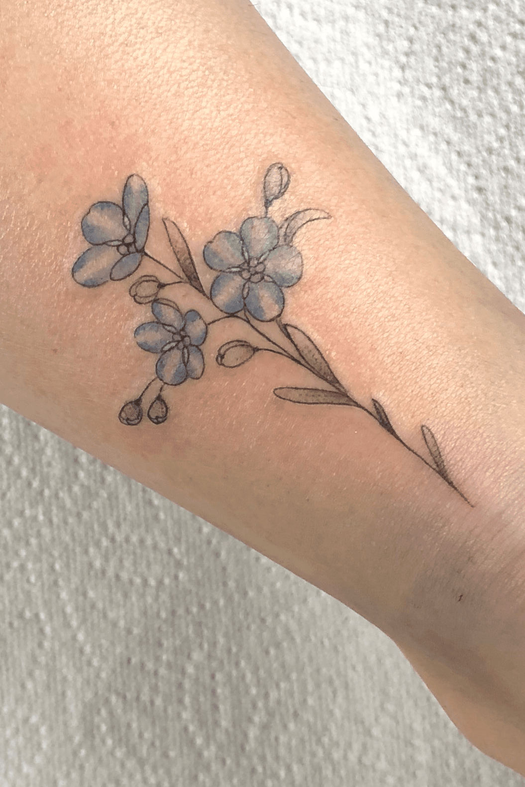 Tattoo Uploaded By Melissa De Ridder Fine Line Art Forget Me Not Flowers In The Shape Of A Cross Fineline Cross Flowers Forgetmenot Tattoodo