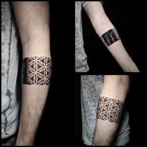 Original design bracelet! Inked by the very talented @eitanart  for more info and to schedule appointment please PM us or call 09-7421677 Or just book yourself at https://yoman.co.il/KoiTattoo #bracelets #geometric #geometrictattoos #line #black #blacktattoo #art #artistsoninstagram #instagood #instagram #inspiration #koitattooil #tattooed #tattoo #tattooideas #tattooart #a#original #design