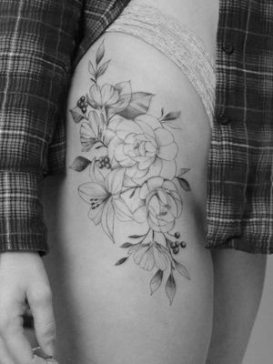 #flowertattoo #floraltattoo #flortattoo #tatuaje #femeninetattoo #tattoosforgirls #tattoosforwomen #ladytattooer #ladytattooers