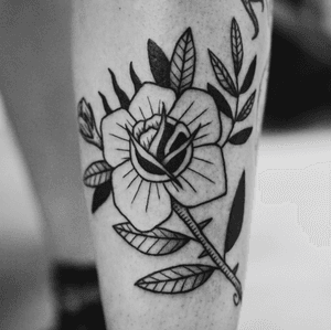 Rose tattoo ? #linework #dotwork #tattoo #tattooart #tattooflash #traditionaltattoo #montrealtattooartist #quebectattooartist #art #darkart #darktattoo #darkartist #darkartists #blackwork #bw #illustration #montrealtattoo #blackandwhite #montreal #artwork