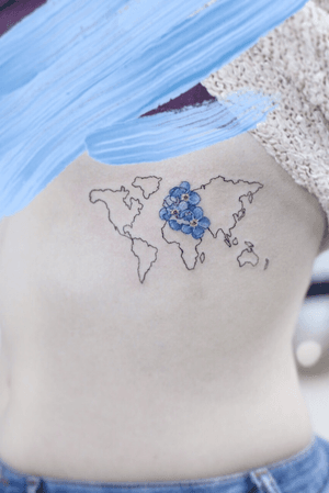 World map is a classic design, but fill it up with flowers makes it play new life! Forget me nots to not forget the beautiful Europe💙