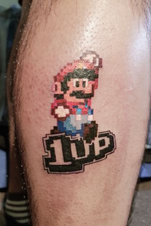 Súper Mario Bros pixel#mariobros #mario #1up #up #1 #chile #santiago #tatuaje #tattoo #supermario #nintendotattoo #nintendo #ink #bros #pixel 