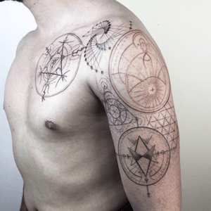 #ink #geometric #line #linework #mandalas #circle #red #black #ilaydatlas #instagram #tattoo #tattooartist #tattoodo #ink 
