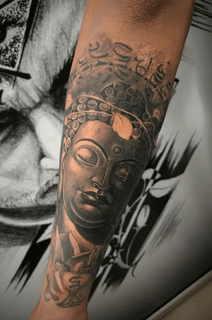 BUDA... @Christian_Flores_tattooart #tattooartist #tattooart #buda #blackandgrey #Black #tattoorealism 