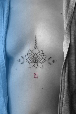 Lotus #mandala #sternum #lotus #moon 