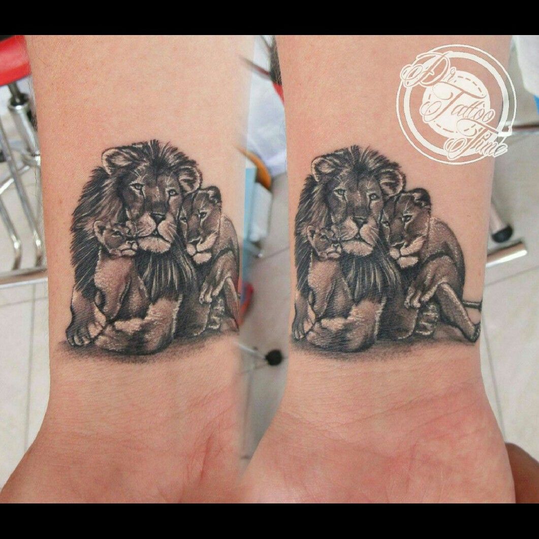 Tattoo uploaded by Dr. Tattoo time • Lion family little tattoo design  Familia de leones tattoo en estilo libre. #lionfamilytattoo #tattoodesign  #familytattoo #Studiotattoo #Drtattootime Si te gusta nuestro trabajo  síguenos en todas