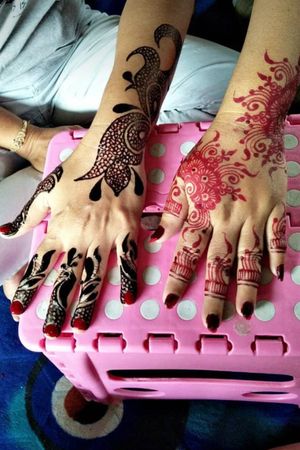 Even in henna..it looks awesome too