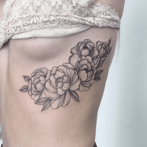 #tattooartist#tattooart#Black#blackwork#dotwork#linework#flower#peony#floral 
