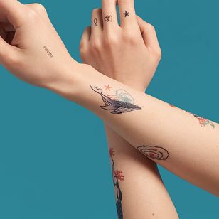 Tatuador Minari de Lazy Studio en Corea - Tatuajes temporales #temporarytattoo #temporarytattoos #musicfest #musicfestival #tattoofashion #fashiontattoo #tattooforkids #childrenstattoos #kidtattoo #faketattoo