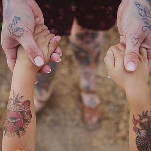 Fotografía de Sarah Middleton - Tatuajes temporales de Tim Hendrick para tatuajes para niños pequeños #temporarytattoo #temporarytattoos #musicfest #musicfestival #tattoofashion #fashiontattoo #tattooforkids #childrenstattoos #kidtattoo #faketattoo