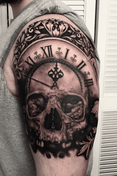 #skull #blackandgrey #time #halfsleeve #tattoo #realistic # portrait #realism #clocktattoo #armtattoo #northcarolina #guestspot 