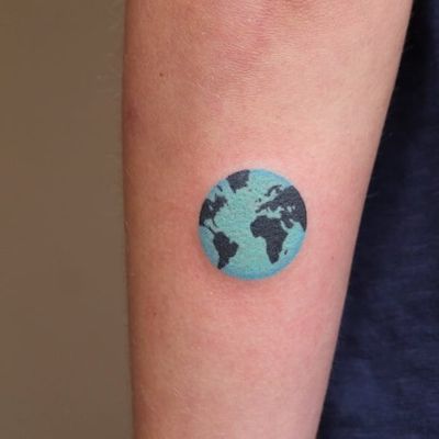 Earth tattoo by Yaroslav Putyata #YaroslavPutyata #YarPut #EarthDaytattoos #EarthDay #Earthtattoo #landscapetattoo #earth #planet #landscape #land #nature #color