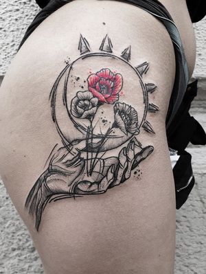 #kuro #kurotrash #tattoo #tattooing #tattoos #tattooed #tattooer #black #blackandwhite #blackwork #blackworkers #ink #inked #darkartists #darkart #skull #death #onlythedarkest #blackarts #blackink #sketch #tattooart #tattooartist #vienna #wien #poppy #hand #red #sun #moon 