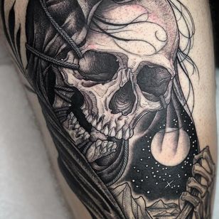 Tatuaje de la naturaleza de Kyle Stacher, también conocido como Thief Hands