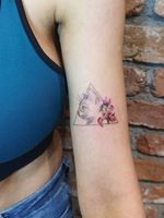 🐟#tattoo #tatoo #tattoos #tattooed #tattooed #tattooist #tattooistartmag #tattooink #tattoodesign #instatattoo #art #artwork #tattooart #design #tattoodesign #fish #fishing #ink #inked #inkedup #inkart #tattooing #animal #animals #animaltattoo#tattrx #flowerstattoo #flowers #drawing #designer #cat 