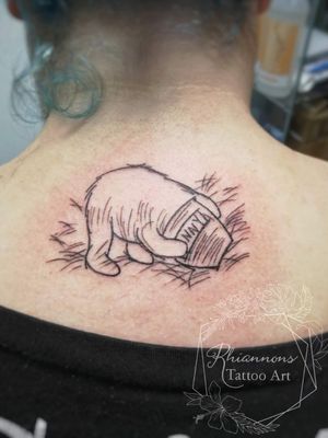 One of my Winnie the Pooh flash I got to do a while back 😊👌#winniethepooh #linework #blackwork #girlswithtattoos #inked #art #ladytattooers #sketchstyle 