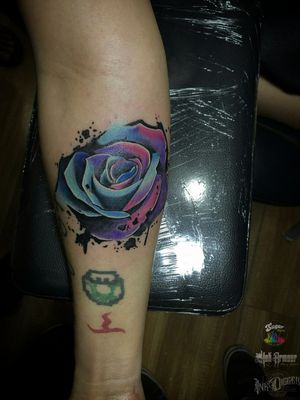 Watercolor rose custom with reference #rosetattoo #rose #watercolortattoo #inkdiggerfamily #ink #inkedgirls #inkdiggertattoo #inkdigger #tattooart #tattoo #tattoos #sugarbalmtattooaftercare #inkarmour
