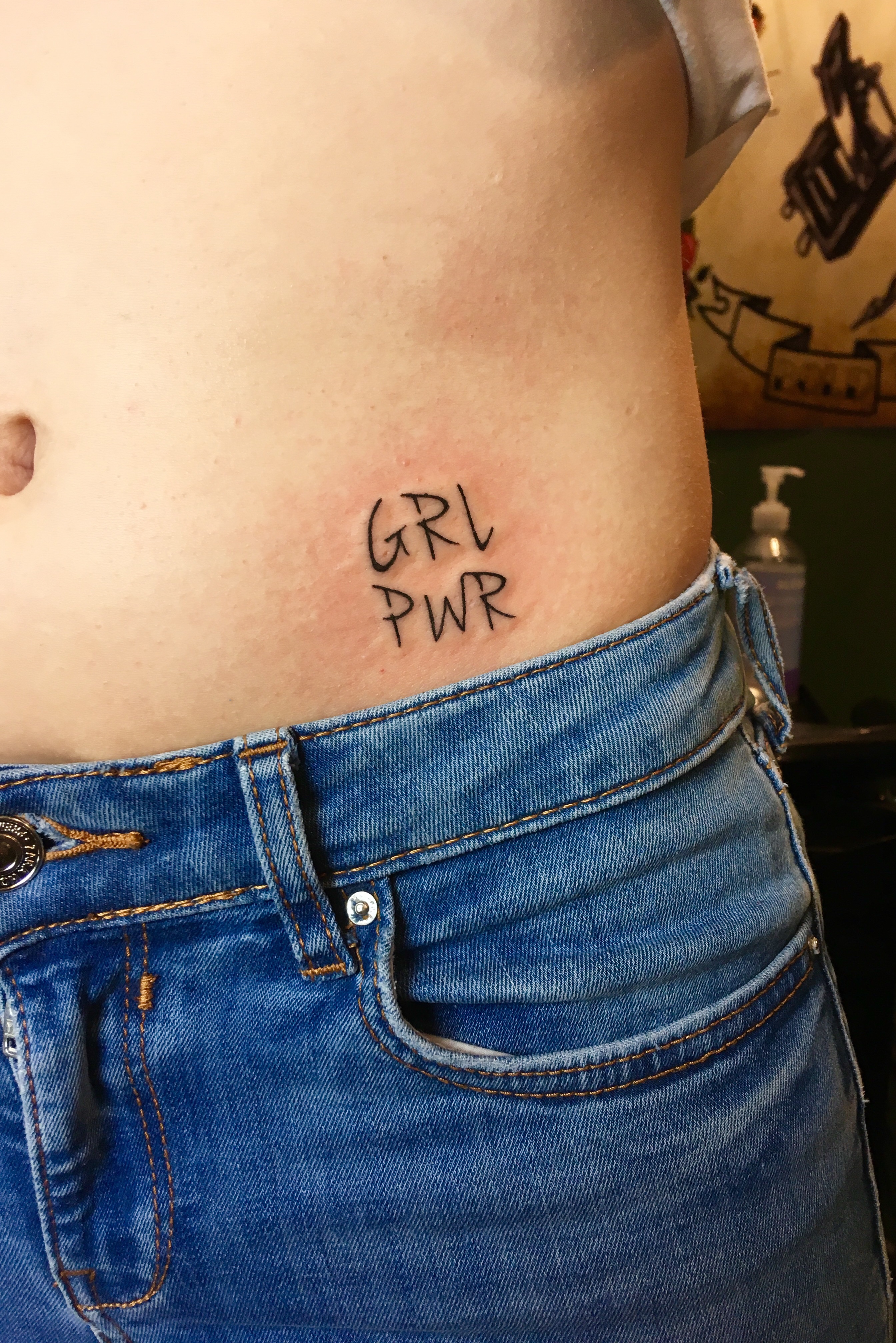 46 Beautiful Hip Tattoos For Women with Meaning