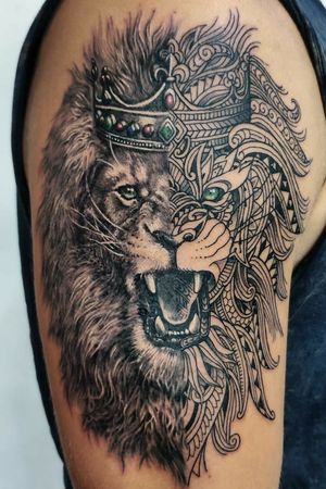 Lion with Island patterns