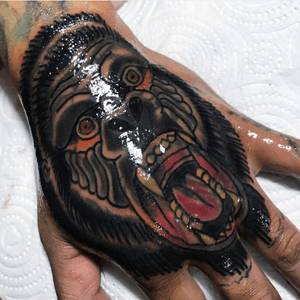 Gorilla🐵 | custom tattoo | Artist : Tyte Choeichoei (ไทด์ เฉยเฉย) Chiang Mai, Thailand IG : surasukeiei#tattooartist #ChiangMai #thailand #oldschool #work #gorilla 