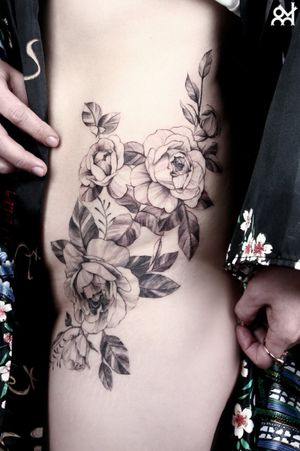 line work flower tattoo, Rose #finelines #finelinetattoo #flowertattoo #tattoodesign #lineworktattoo #rosetattoo #rosetattoodesignby. Voram