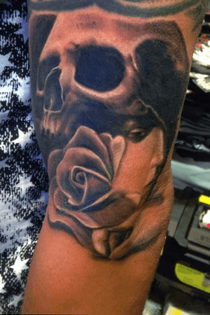#skull #rose #face #tattoo i did at a convention awesome time for appointment info text (419)788-2743