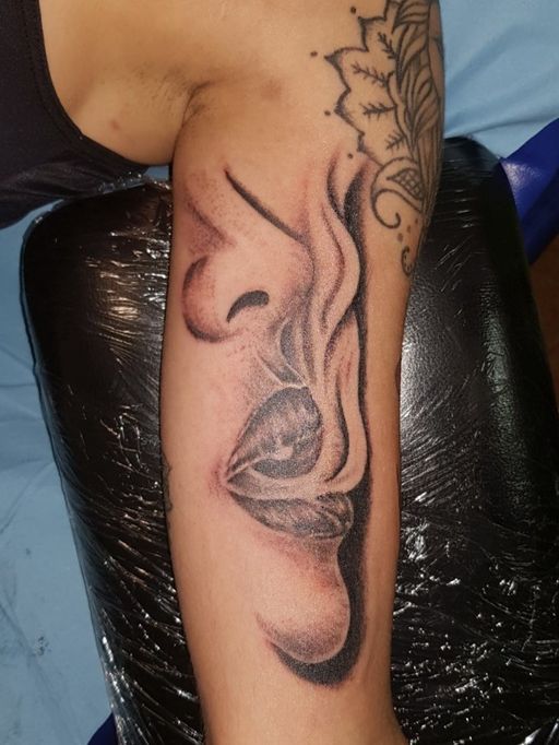 Flash tattoo