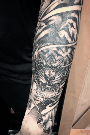 Asian-style Tiger half-sleeve