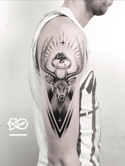 By RO. Robert Pavez • 🖤🦌🖤 • Done in studio ZOI TATTOO • 🇸🇪 2019 #engraving #dotwork #etching #dot #linework #geometric #ro #blackwork #blackworktattoo #blackandgrey #black #tattoo #fineline