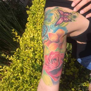 Flores en brazo