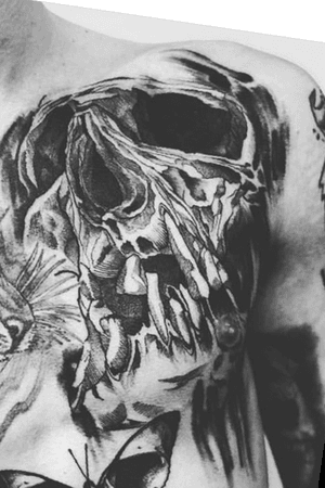 #blackwork #skull #tattooartist #Tattoodo 