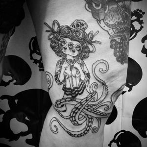 It's not your next tattoo. It's my piece of art made in Stockholm. Sweden. #frvrfrrs #blacktattoo #blacktattooartist #doll #siamesetattoo #octopustattoo #wip 