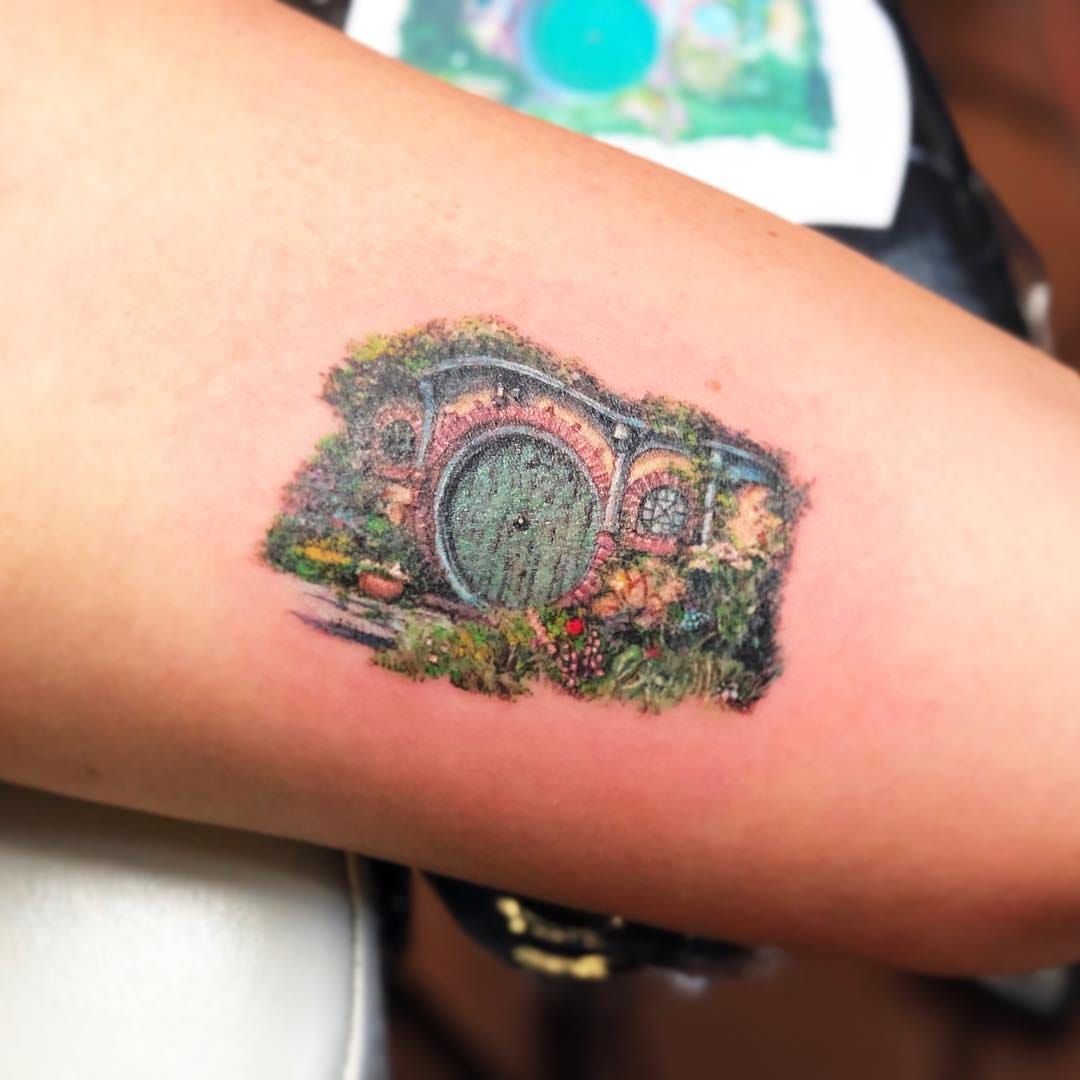 Hobbit house  Hobbit tatuagem Tatuagens de anel Tatuagem tolkien