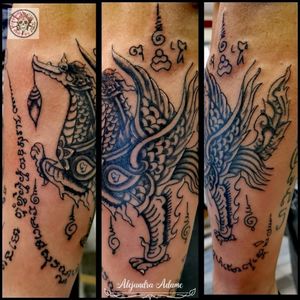We keep going to complete this arm in a khmer style... This Hongsa will bring him a good speech and a strong voice... ❤️🐦🕊️🦅🦢🐓🐦🕊️🦅🦢🐓❤️ #tattoo #tatuaje #tatouage #khmertattoo #tatuajekhmer #tatouagekhmer #hongsatattoo #tatuajedehongsa #tatouagehongsa #sakyanttattoo #tatuajesakyant #tatouagesakyant #sakyant #khmer #tattoodo #tattoolover #tattoolovers #ferneyvoltaire #tattooferneyvoltaire