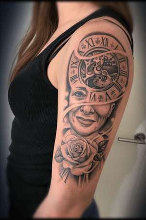 Clock rose and portrait
