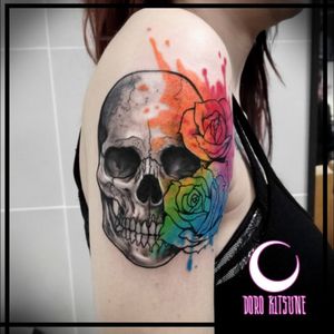 Watercolor skull and roses