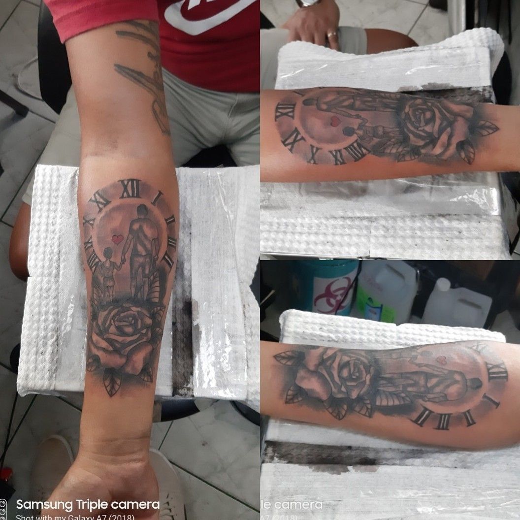 Tattoo uploaded by tattoos_black_soul • Tattoo realizado con las siluetas  originales del padre e hija ❤️ • Tattoodo