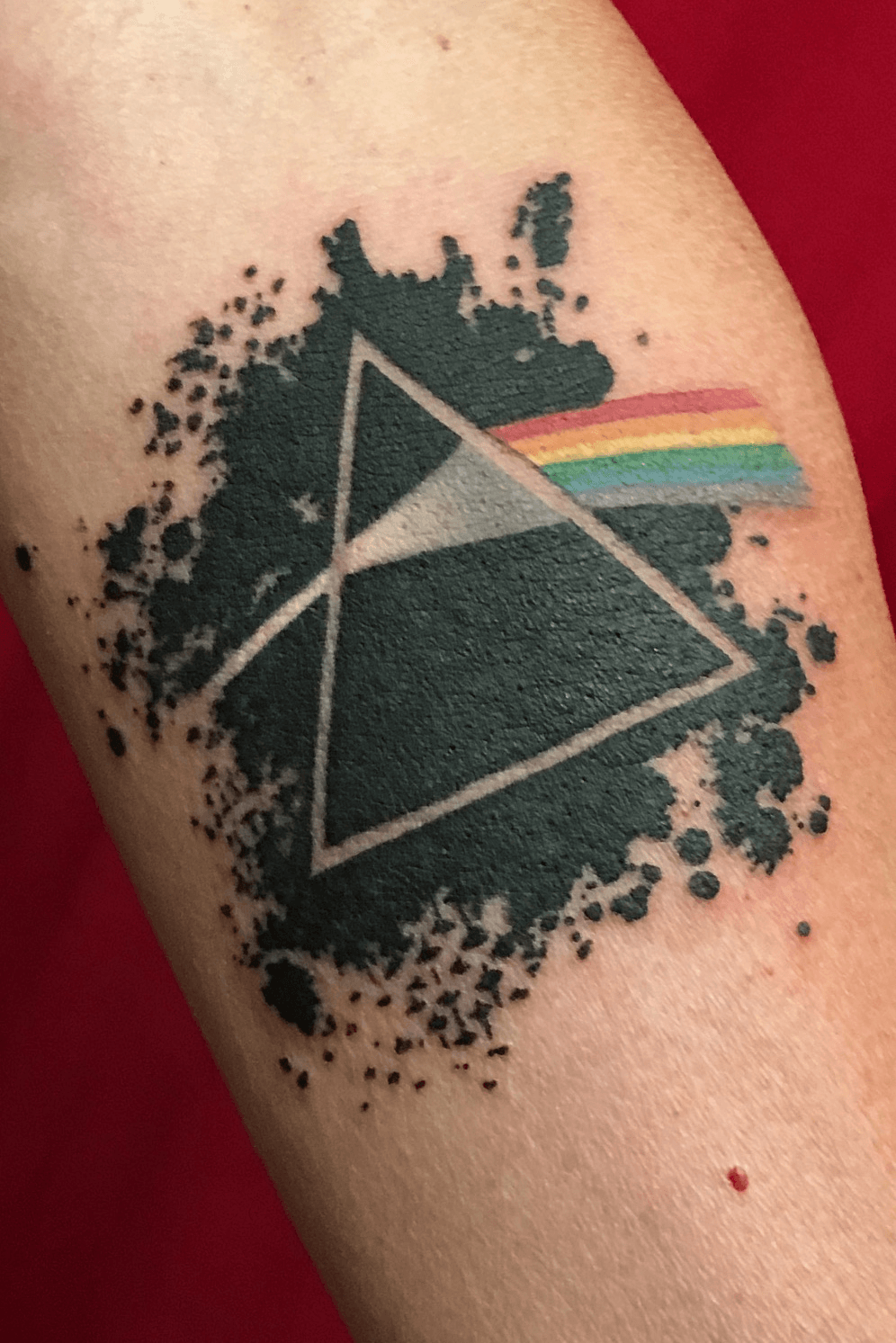 Tattoo uploaded by Danny Lenin Ramos Bst • Batllecat Studio Tattoo tatuaje  Pink Floyd álbum. Dark Side of the Moon#danny_ramos_tattoo  #batllecatstudiotattoo #tattooartist # #photogrid @photogridorg • Tattoodo