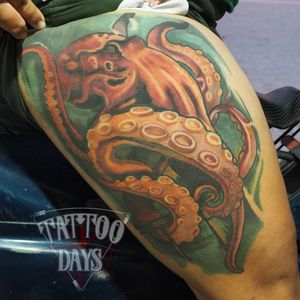 Healed tattoo about 1 years now. #guntattoodays #thailand #thailandtattoo #ink #tattoodo #octopustattoos #radiantcolorscrew #radiantcolorsink #kwadron #inkeeze #purpleglide