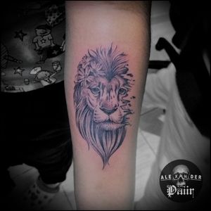 ~ Lion 🔥@PaiirStudio Para citas y cotizaciones: - WhatsApp 314-453-2275 - Bogotá. Calle 57 Sur # 3H-23 #Tattoo #Tatuaje #TattooArt #Tattoos #Tatuajes #Bogotá #BlackWork #Girls #Girl #Amazing #Leon #Woman #Mujer #Lion #Animal