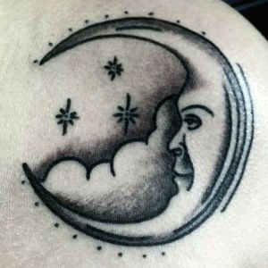 Close-up of my Moon tattoo #sunandmoon #moon #thicklines #blackandgrey #shading #crescentmoon 