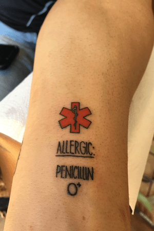 Tatuagem identificando alergia!