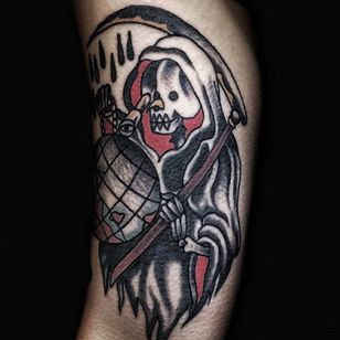 Reaper Tattoo por Osang Kwon #reaper #reapertattoo #traditional #traditionaltattoo #oldschool #oldschooltattoo #darktraditional #darkoldschool #darktattoos #OsangKwon
